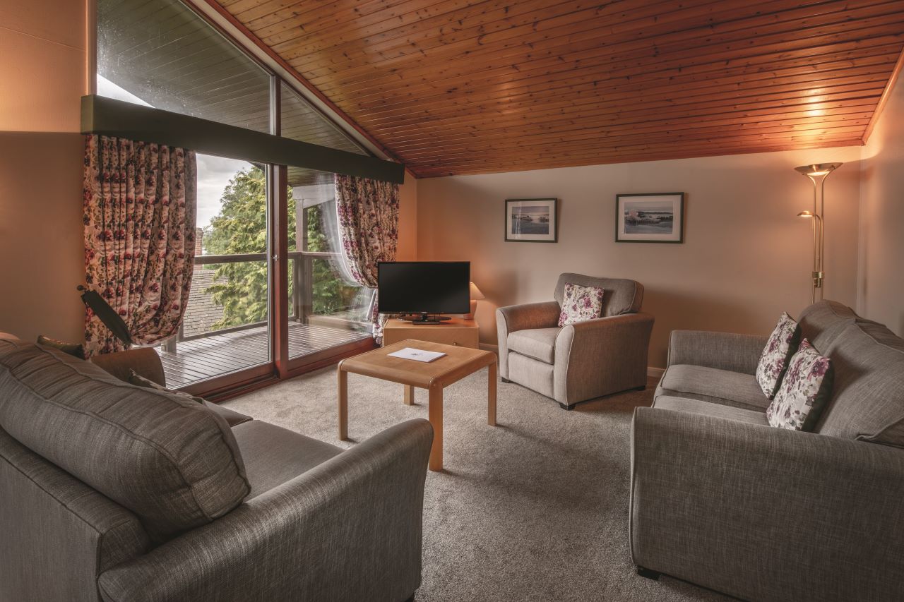 Cottesmore – Lounge to Balcony