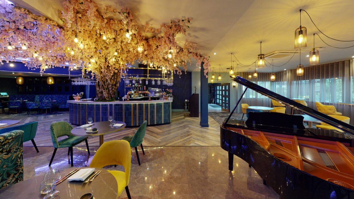 Blossoms restaurant at lakeside hotel - Rutland Hall