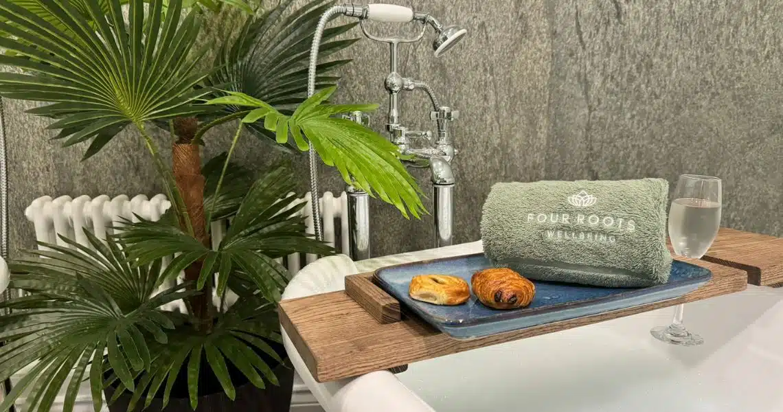 Four Roots bath with butler's tray 2