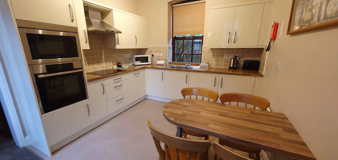 Stable Mews – 1 bed sleep 4 – Kitchen
