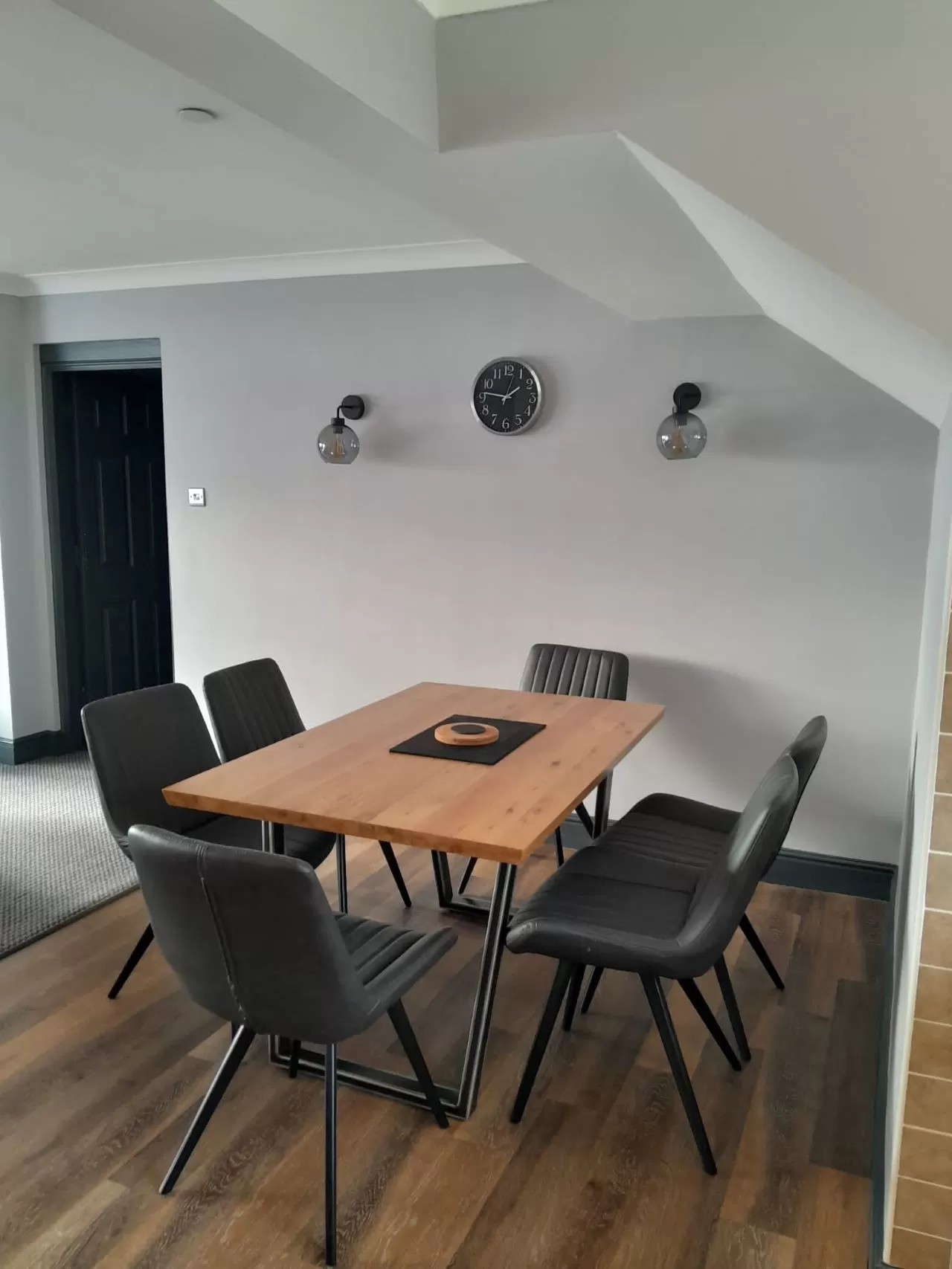 Superior Apartment 2 bed with sofa – 44 45 – dining table