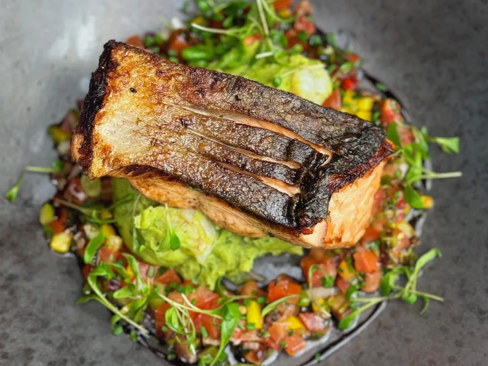 Four-Roots-Wellbeing–Salmon-Salad