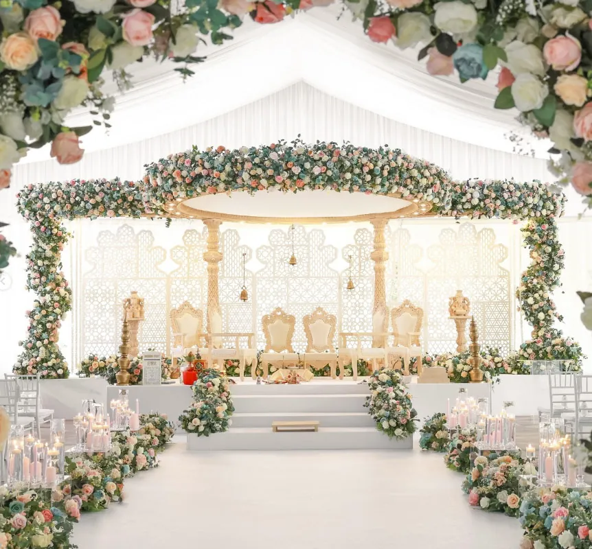 Weddings-Throne-Seating